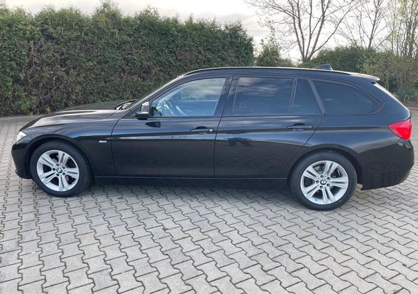 BMW Seria 3 cena 58999 przebieg: 220000, rok produkcji 2017 z Skalbmierz małe 631